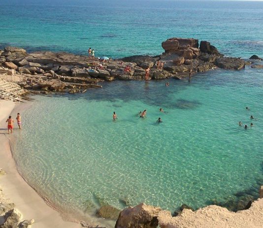 donde alojarse formentera